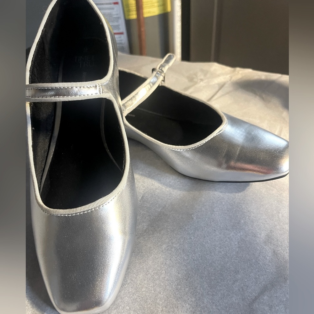 Time and Tru Silver Mary Jane Flats - Picture 2 of 3
